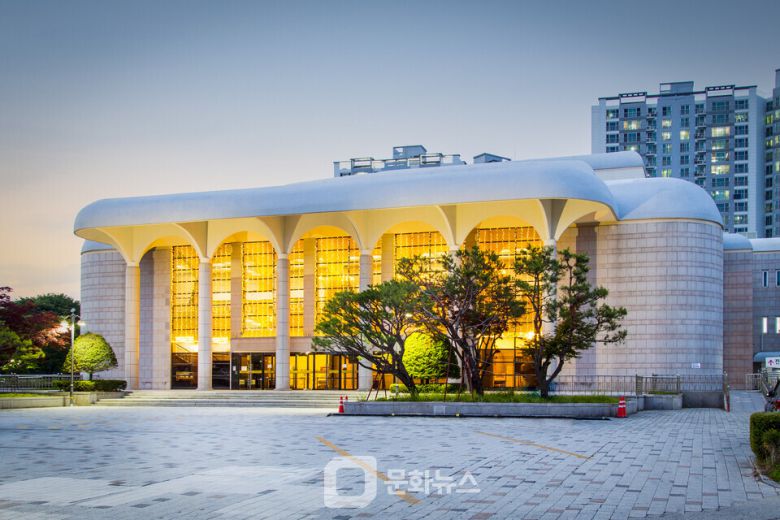 춘천문화예술회관(사진제공=춘천문화재단)