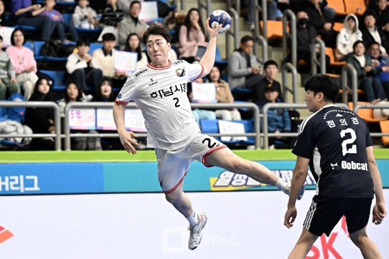 하남시청 차혜성이 점프슛 하고 있다 / 사진제공=한국핸드볼연맹