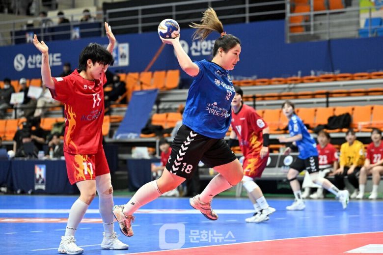 광주도시공사 연지현이 돌파슛을 하고 있다 / 사진제공=한국핸드볼연맹