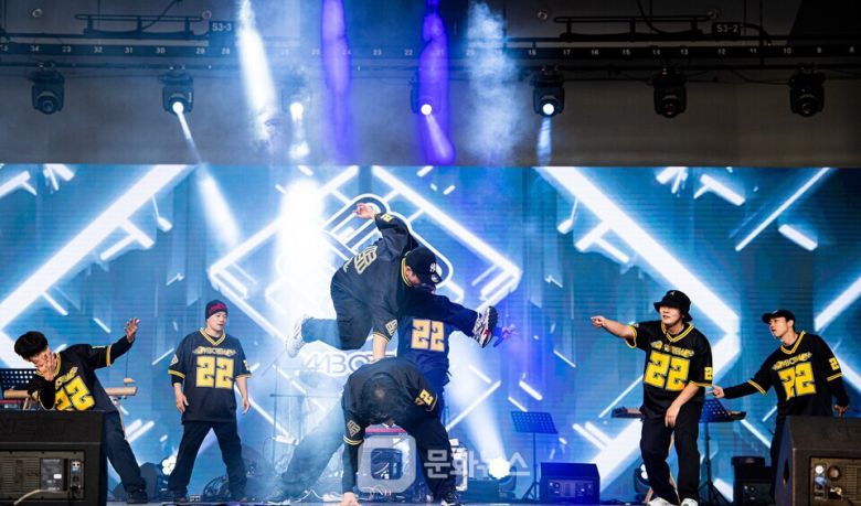 엠비크루 / 사진제공=인천문화예술회관