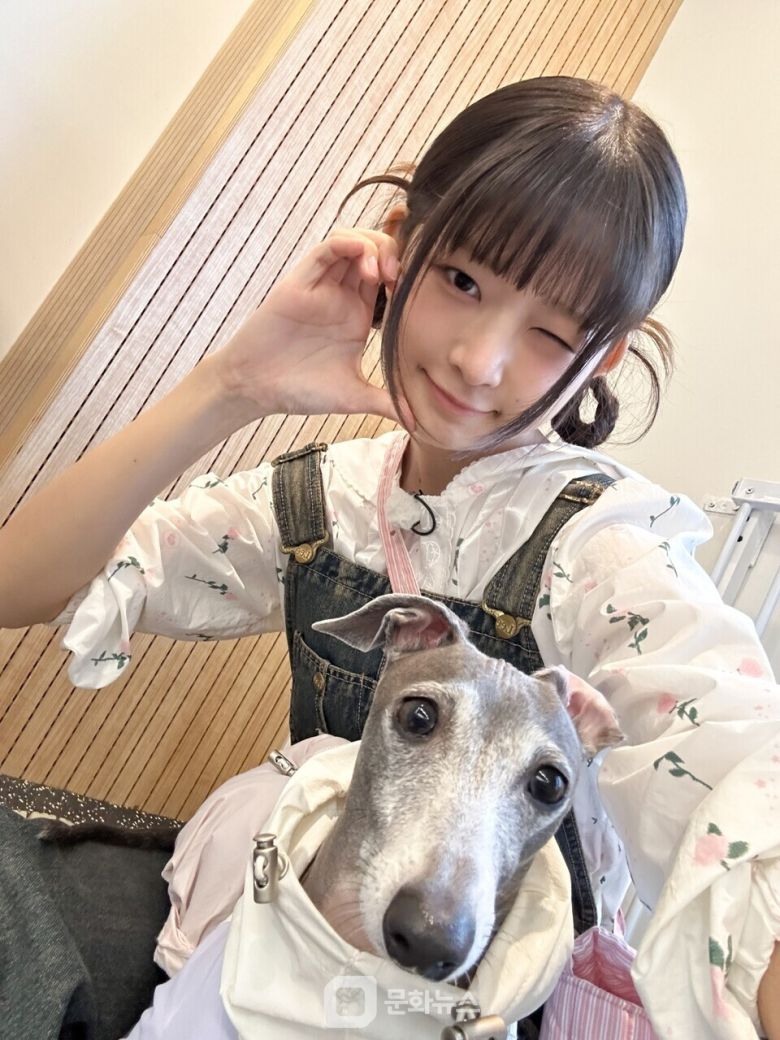 아이브 레이와 강아지 테토 / 사진제공=스타쉽엔터테인먼트