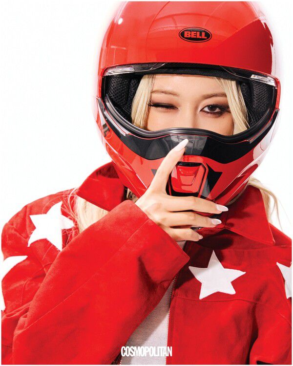 우주소녀 다영 “튀지 않아도 강한 사람 되고 싶었다”…솔로 데뷔 이후 첫 화보 인터뷰 / 사진=코스모폴리탄