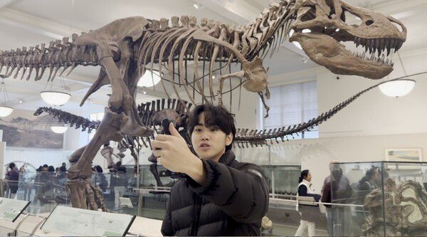 220m 상공에서 걷는다? 이찬원도 긴장한 두바이 액티비티→뉴욕 새해 랜선 여행 ‘톡파원 25시’ / 사진=JTBC