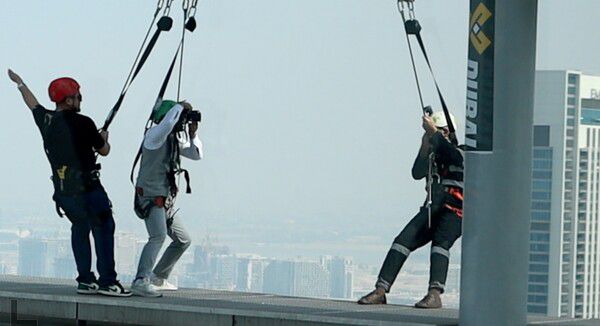 220m 상공에서 걷는다? 이찬원도 긴장한 두바이 액티비티→뉴욕 새해 랜선 여행 ‘톡파원 25시’ / 사진=JTBC