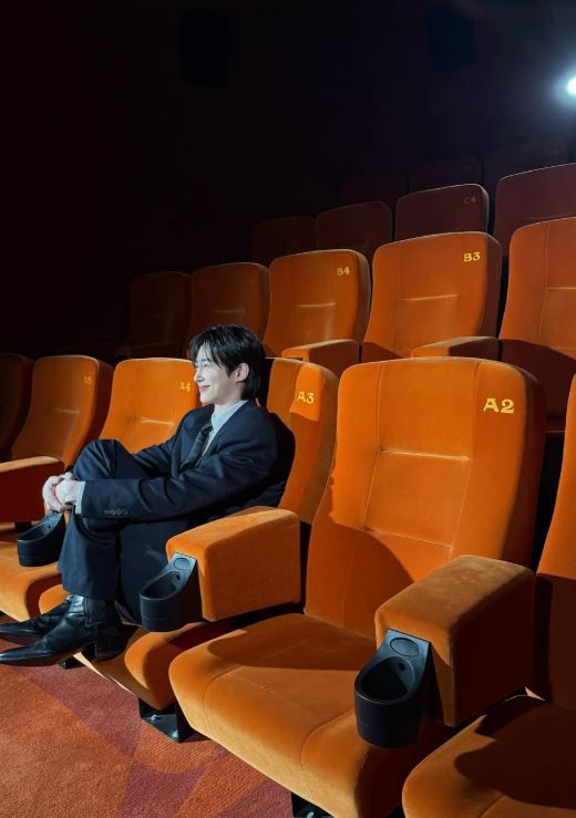 변우석, 극장에서 포옹→187cm 기럭지 자랑까지 / 사진=변우석 SNS