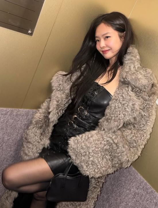 BTS 지민, 블랙핑크 제니-아이브 장원영 꺾고 1위 / 사진=제니 SNS