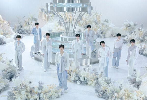 제로베이스원, ‘ROSES’로 전한 아홉 멤버의 마음 / 사진=웨이크원