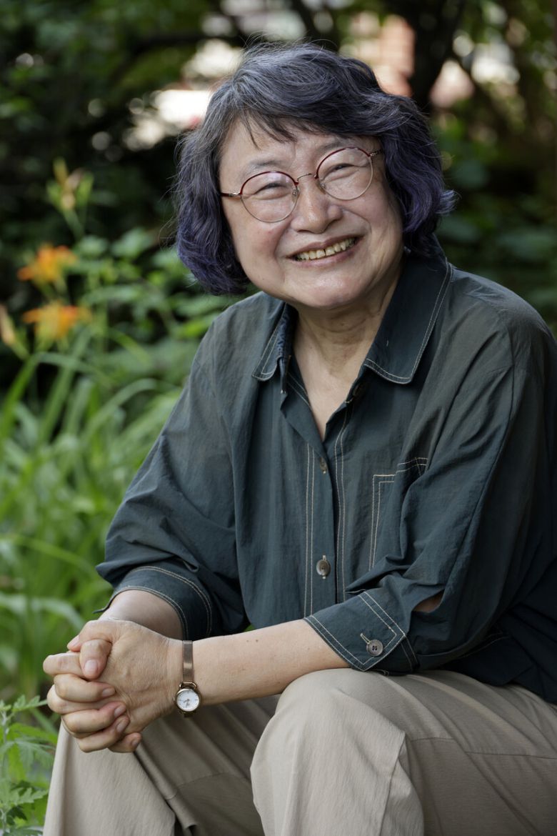 내지 메인사진) 2025년 6월23일 오후 서울 마포구 공덕동 한겨레신문사에서 ‘유숙열의 뉴욕 페미니즘 리포트’의 저자 유숙열 이프북스 대표가 한겨레21과 인터뷰하고 있다. 김명진 기자