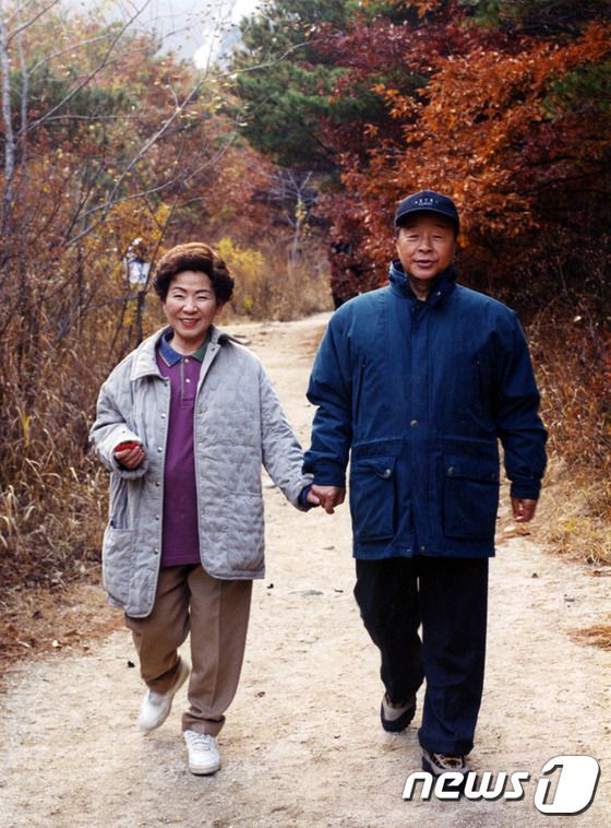 손명순 여사와 고(故) 김영삼 전 대통령./사진=뉴스1