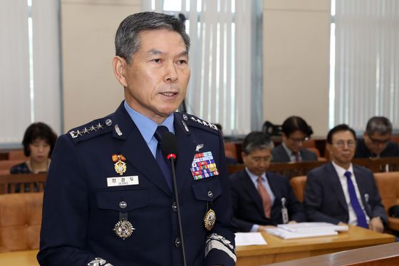 정경두 국방부장관 후보자가  2018년9월 17일 오전 서울 여의도 국회에서 열린 인사청문회에 군복 차림으로 출석해 인사말을 하고 있다. /사진=뉴스1