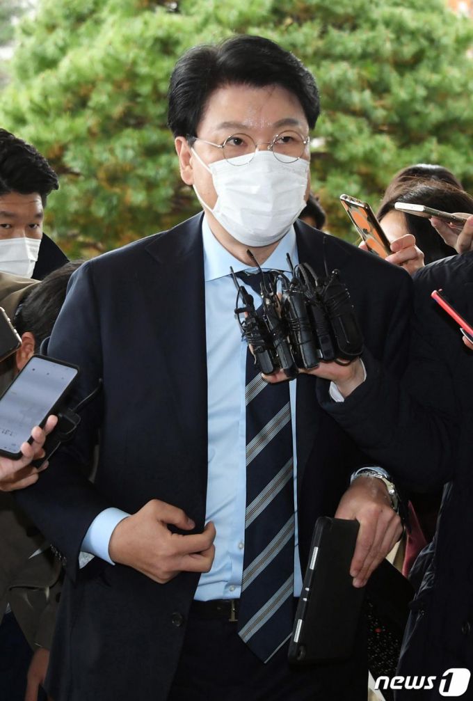 국회 법제사법위원회 장제원 국민의힘 의원이 9일 서울 서초구 대검찰청에서 열린 대검찰청과 법무부의 특수활동비 집행 내역 현장 검증에 참석하고 있다. /사진제공=뉴스1