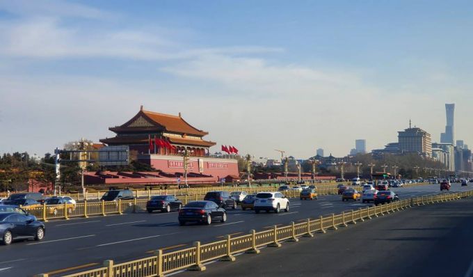 [베이징(중국)=뉴시스]지난해 12월 23일 오전 중국 베이징 천안문 광장 위로 미세먼지 없이 파란하늘이 펼쳐져 있다. 2019.12.23.   photo@newsis.com