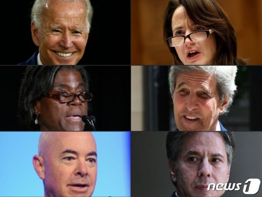 왼쪽 위부터 시계방향으로 조 바이든 미 대통령 당선인, 애브릴 헤인스 미 국가안보회의 법률부고문, 존 케리 전 미 국무장관, 토니 블링컨 전 미 국무부 부장관, 알레한드로 마요르카스 전 미 국토안보부 부장관, 린다 토머스-그린필드 라이베리아주재 미국대사/ AFP=뉴스1