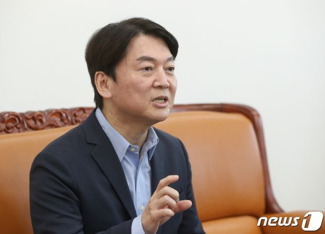 안철수 국민의당 대표가 지난 7일 오전 서울 여의도 국회에서 머니투데이·뉴스1과 인터뷰를 하고 있다. ./사진=뉴스1.