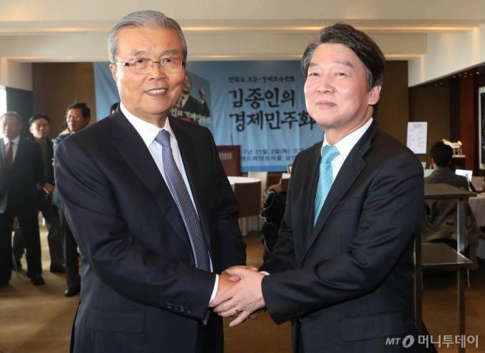 김종인 국민의힘 비대위원장(왼쪽)과 안철수 국민의당 대표 / 사진=이동훈 기자 photoguy@