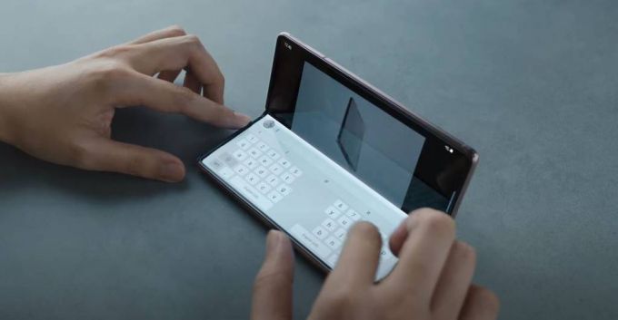 갤럭시Z폴드2 UX(사용자경험) 예시 /사진제공=삼성전자