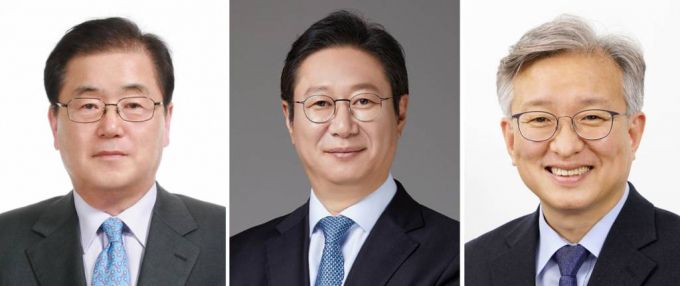 [서울=뉴시스]문재인 대통령은 20일 외교부 장관에 정의용(왼쪽부터) 대통령 외교안보특별보좌관(現), 문화체육관광부 장관에 황희 국회의원, 중소벤처기업부 장관에 권칠승 국회의원을 내정했다. (사진=청와대 제공) 2021.01.20. photo@newsis.com