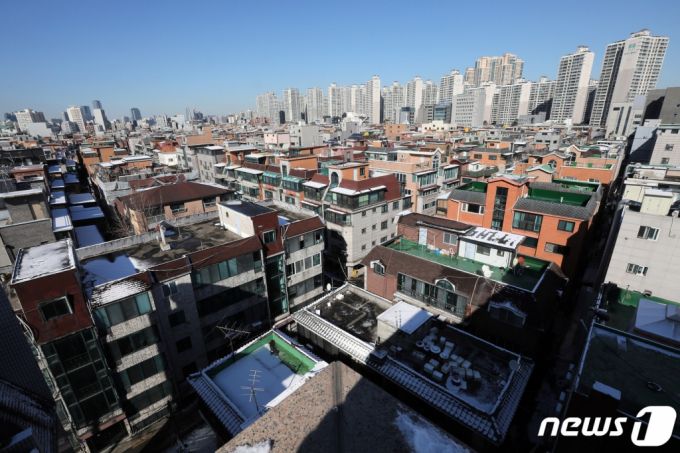 지난달 4일 서울 송파구 지하철 석촌고분역 인근 저층주거지인 빌라 밀집지역 모습. 사진=뉴스1