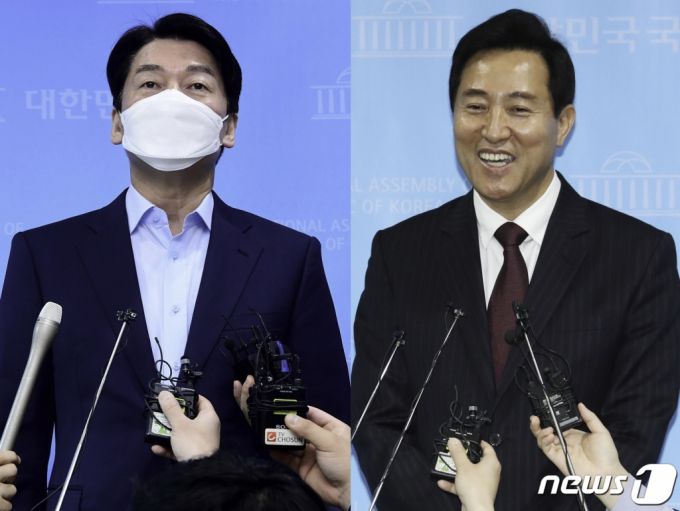 서울시장 범야권 단일화 후보로 확정된 오세훈 국민의힘 후보(오른쪽)와 안철수 국민의당 대표가 23일 오후 서울 여의도 국회 소통관에서 각각 기자회견을 열고 취재진들의 질문에 답하고 있다. /사진=뉴스1