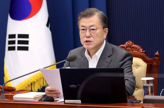 [서울=뉴시스]추상철 기자 =문재인 대통령이 30일 오전 청와대 여민관에서 열린 제14회 국무회의를 주재하고 있다. 2021.03.30. scchoo@newsis.com