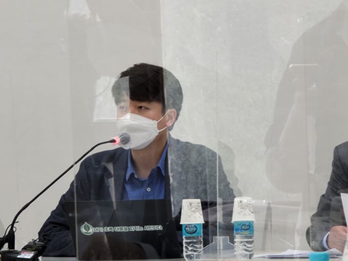 이준석 전 최고위원이 6일 '더 좋은 세상으로(마포포럼)'에 참석해 발언하고 있다./사진=이창섭 기자