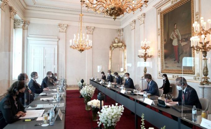 [비엔나(오스트리아)=뉴시스박영태 기자 = 오스트리아를 국빈 방문중인 문재인 대통령이 14일(현지시간) 오스트리아 비엔나 총리실에서 열린 제바스티안 쿠르츠 총리와 회담을 하고 있다. 2021.06.14. since1999@newsis.com