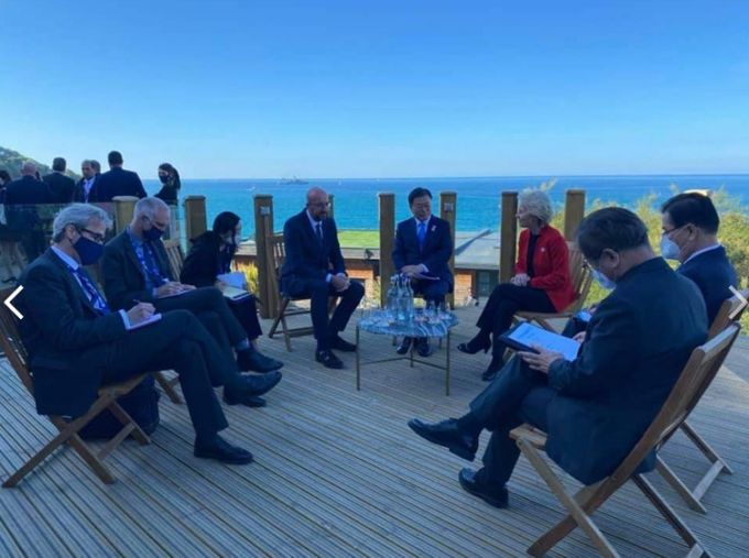 /사진=탁현민 청와대 의전비서관 페이스북 캡쳐