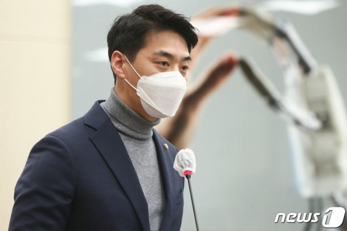 한준호 더불어민주당 의원이 지난 2월1일 국회에서 열린 과학기술정보방송통신위원회 전체회의에서 발의된 법안에 대해서 제안설명을 하고 있다. / 사진제공=뉴스1