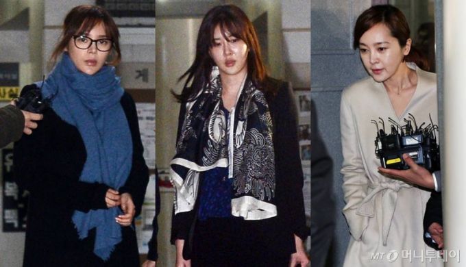 배우 이승연, 박시연, 장미인애가 프로포폴 불법 투약 혐의로 25일 오전 서초구 서초동 서울중앙지방법원에서 열리는 첫 공판에 출석하고 있다. /사진=이기범 기자 leekb@