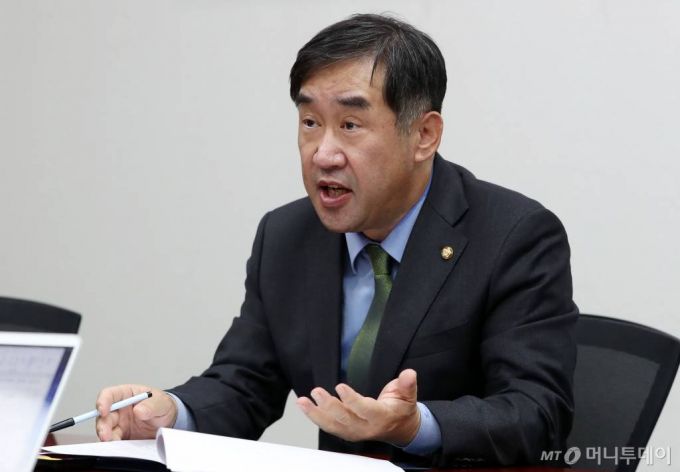 맹성규 국회 예산결산특별위원회 더불어민주당 간사 인터뷰 /사진=김휘선 기자 hwijpg@