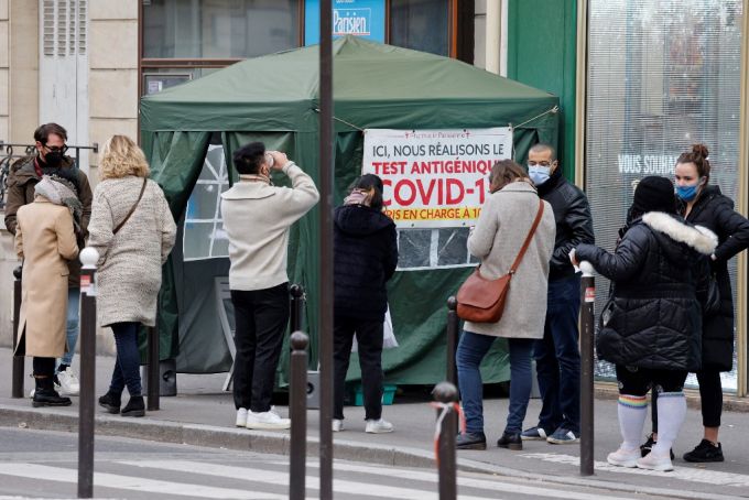 프랑스 파리의 한 코로나19 검사소/사진=AFP