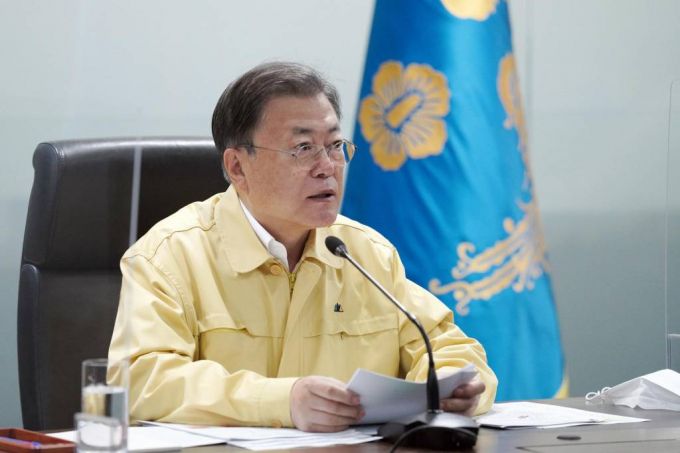 [서울=뉴시스] 문재인 대통령이 7일 오전 청와대 국가위기관리센터에서 코로나19 중앙재난안전대책본부 회의를 주재하고 있다. (사진=청와대 제공) 2022.02.07. *재판매 및 DB 금지