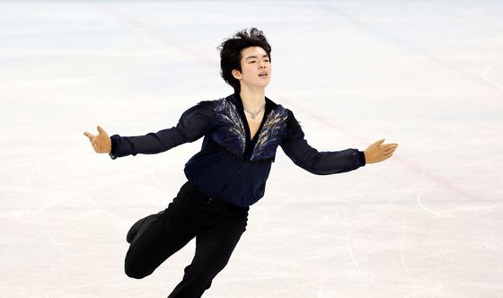 한국 남자 피겨스케이팅의 간판 차준환이 10일 중국 베이징 캐피털 실내경기장에서 열린 2022 베이징 동계올림픽 피겨스케이팅 남자 싱글 프리스케이팅 경기에서 오페라 '투란도트' 음악에 맞춰 연기를 펼치고 있다.차준환은 이날 2022 베이징 동계올림픽 프리에서 182.87점을 받으며 총점 282.38점으로 한국 남자 피겨 사상 올림픽 최고 성적인 5위를 기록했다. /사진=뉴스1