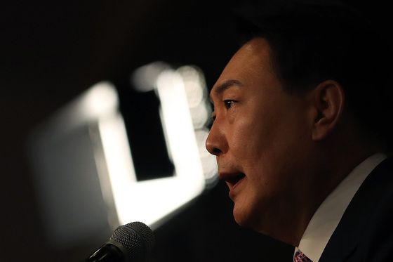 (서울=뉴스1) 이동해 기자 = 윤석열 대통령 당선인이 10일 오전 서울 여의도 국회 도서관에서 당선 인사 기자회견을 하고 있다. 2022.3.10/뉴스1