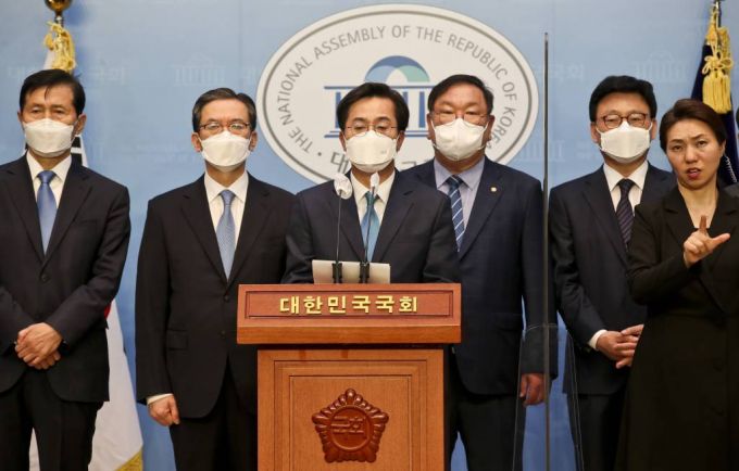 더불어민주당 김동연 경기지사 후보가 26일 오전 서울 여의도 국회에서 열린 정견 및 정책발표 기자회견에서 발언하고 있다. / 사진제공=뉴시스