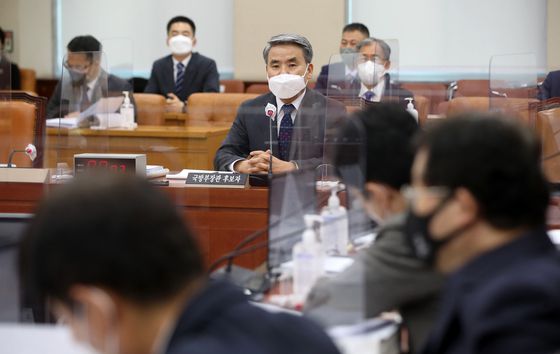 (서울=뉴스1) 허경 기자 = 이종섭 국방부장관 후보자가 4일 서울 여의도 국회에서 열린 인사청문회에서 의원 질의에 답변하고 있다. (공동취재)2022.5.4/뉴스1