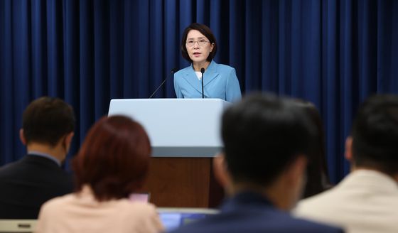 강인선 대변인이 13일 용산 대통령실 브리핑룸에서 탈북어민 강제 북송 사건과 관련한 대통령실 입장을 밝히고 있다. (대통령실사진기자단) /사진=뉴스1