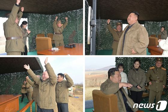 (평양 노동신문=뉴스1) = 북한이 김정은 노동당 총비서의 딸을 전격 공개했다. 노동당 기관지 노동신문은 19일 김 총비서가 전날 대륙간탄도미사일(ICBM) 발사를 지휘했다고 보도하며 그가 딸과 함께 발사 현장을 찾은 사진을 여러 장 공개했다. 오른쪽 하단 사진의 하얀 점퍼를 입은 인물이 김 총비서의 딸이다.    [국내에서만 사용가능. 재배포 금지. DB 금지. For Use Only in the Republic of Korea. Redistribution Prohibited  rodongphoto@news1.kr  Copyright (C) 뉴스1. All rights reserved. 무단 전재 및 재배포 금지.