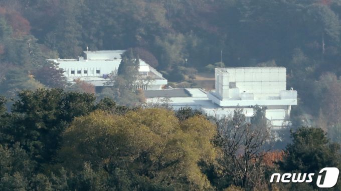 (서울=뉴스1) 장수영 기자 = 11월7일 서울 용산구 한남동 새 대통령 관저가 보이고 있다. 2022.11.7/뉴스1  Copyright (C) 뉴스1. All rights reserved. 무단 전재 및 재배포 금지.