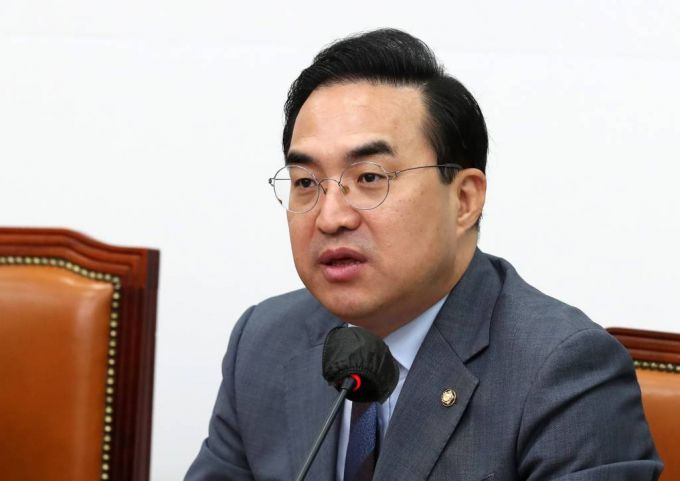 [서울=뉴시스] 이영환 기자 = 박홍근 더불어민주당 원내대표가 8일 오전 서울 여의도 국회에서 열린 최고위원회의에서 발언을 하고 있다. 2023.03.08.