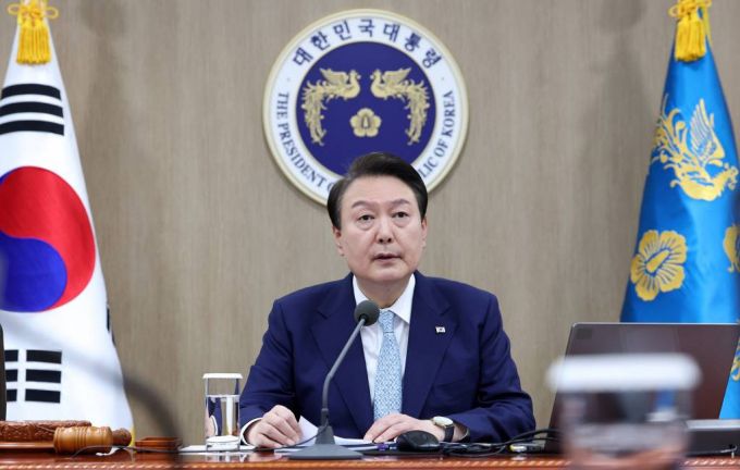 [서울=뉴시스] 전신 기자 = 윤석열 대통령이 4일 서울 용산 대통령실 청사에서 열린 국무회의를 주재하고 있다. (대통령실통신사진기자단) 2023.04.04.