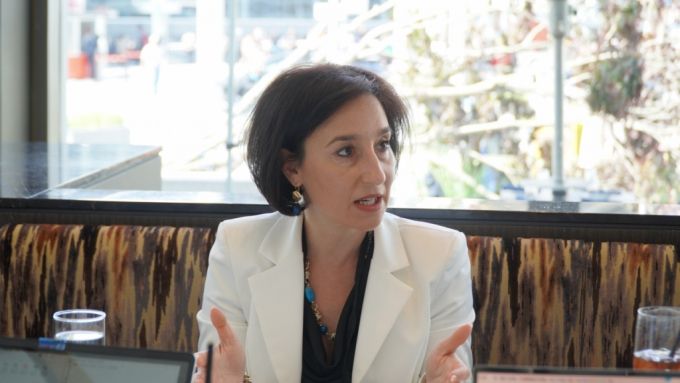 알레산드라 살라(Alessandra Sala) 유네스코 여성AI윤리플랫폼 공동의장(셔터스톡 AI·데이터사이언스 총괄책임자)이 18일(현지시간) 캐나다 밴쿠버 컨벤션센터에서 인공지능(AI) 학습을 위한 데이터 대표성을 강조하고 있다. / 사진=LG