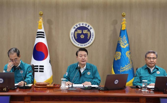 [서울=뉴시스] 홍효식 기자 = 윤석열 대통령이 21일 서울 용산 대통령실 청사에서 을지 및 제35회 국무회의를 주재하고 있다. (대통령실통신사진기자단) 2023.08.21.