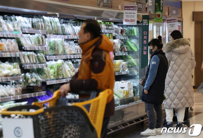 (서울=뉴스1) 김민지 기자 = 서울 시내 대형마트 모습. 2024.1.23/뉴스1  Copyright (C) 뉴스1. All rights reserved. 무단 전재 및 재배포,  AI학습 이용 금지.
