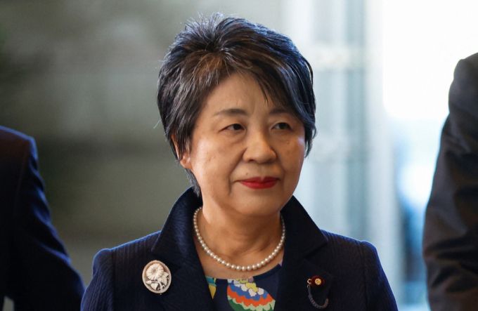 지난해 9월 일본 도쿄 총리관저에 등장한 가미카와 요코 신임 외무상의 모습. / 로이터=뉴스1