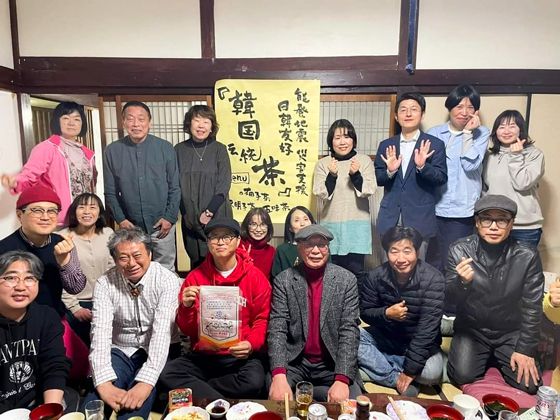 저녁만찬과 함께 진행된 교류행사/사진제공=한국카툰협회