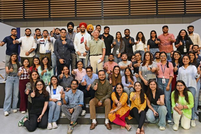 정의선 현대자동차그룹 회장이 인도를 방문, 현지의 미래 성장전략을 점검하고 직원들과 직접 소통했다. /사진제공=현대자동차그룹