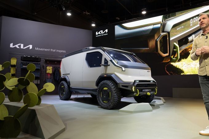 SEMA 2024 현장에 전시된 PV5 위켄더 콘셉트/사진= 기아 제공