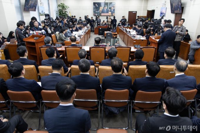 (서울=뉴스1) 이재명 기자 = 15일 오전 서울 여의도 국회에서 윤석열 정부의 비상계엄 선포를 통한 내란 혐의 진상규명 국정조사특별위원회가 열리고 있다. 2025.1.15/뉴스1  Copyright (C) 뉴스1. All rights reserved. 무단 전재 및 재배포,  AI학습 이용 금지. /사진=(서울=뉴스1) 이재명 기자