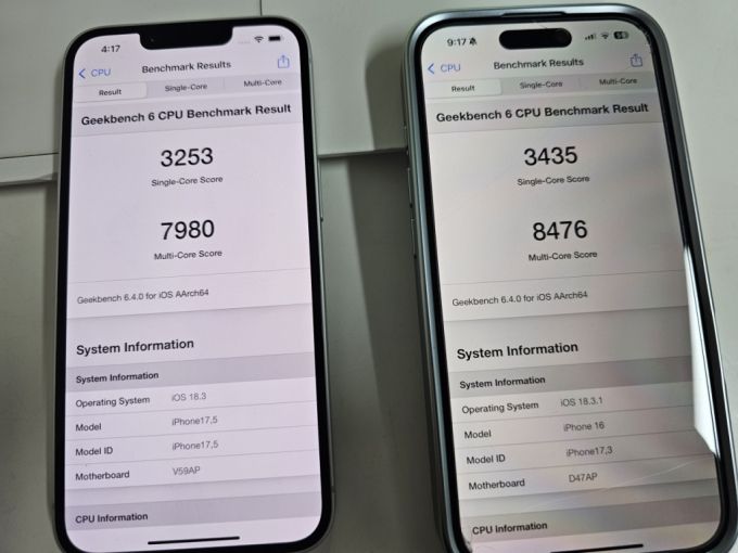 아이폰16e(왼쪽)와 아이폰16의 긱벤치6 테스트 결과. /사진=김승한 기자